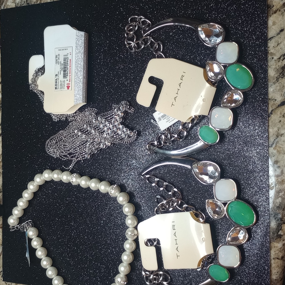 Women's Fashion Necklaces